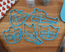 Cute Animal Face Cookie Cutters - Wolf Face, Cat Face, Bear Face, Gator Face, Bid Face - Animal Face Gift