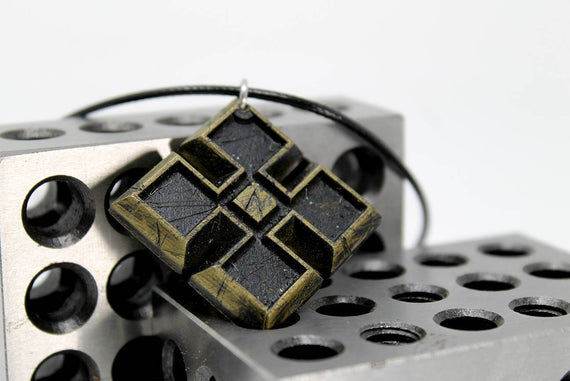 gears of war kette Locust Symbol Pendant Necklace / Keychain