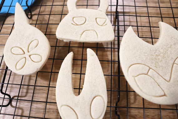 Hornet cookie discount cutter